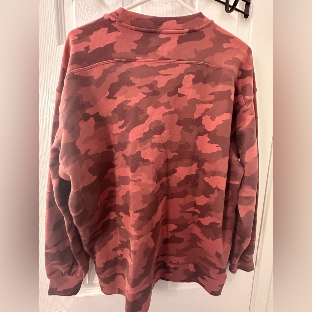 Lululemon Perfectly Oversized Crew- EUC- Heritage 365 Camo Brier Rose - Picture 4 of 8